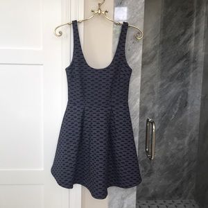 Sleeveless dress
